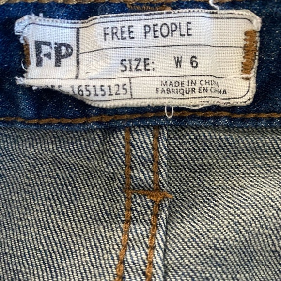 Free People Denim Dark Wash Jean Skirt Size 6 - Picture 3 of 4